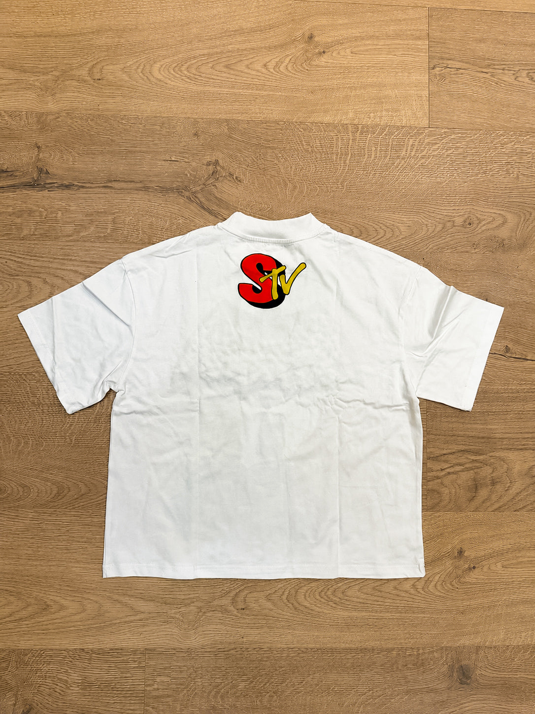 Bat tee